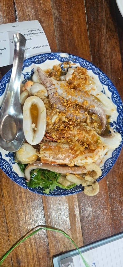 ข้าวบ้านแม่ ตามสั่งพรีเมี่ยม ซอยพุทธบูชา39แยก3