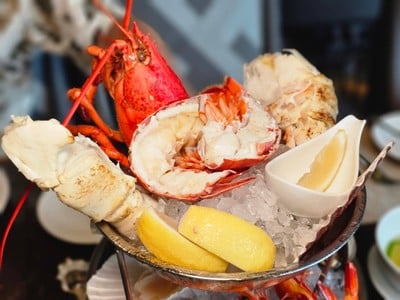 อาหาร หรือ เครื่องดื่ม