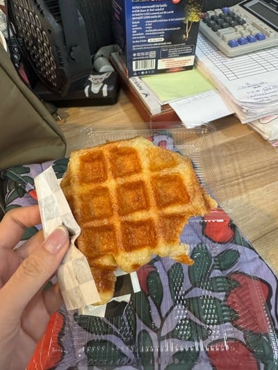 ครอฟเฟิลเคลือบน้ำตาลคาราเมล