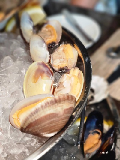 อาหาร หรือ เครื่องดื่ม