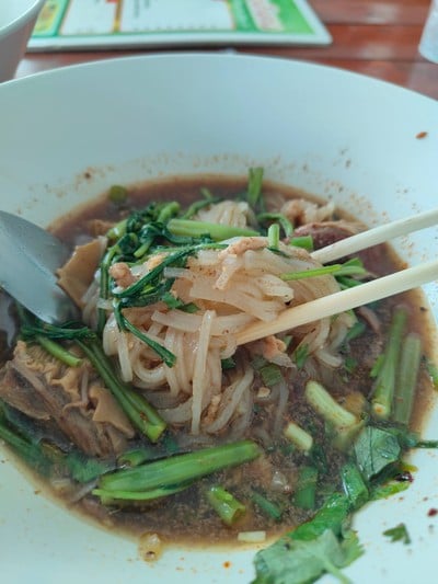 เส้นเล็กน้ำตกหมู