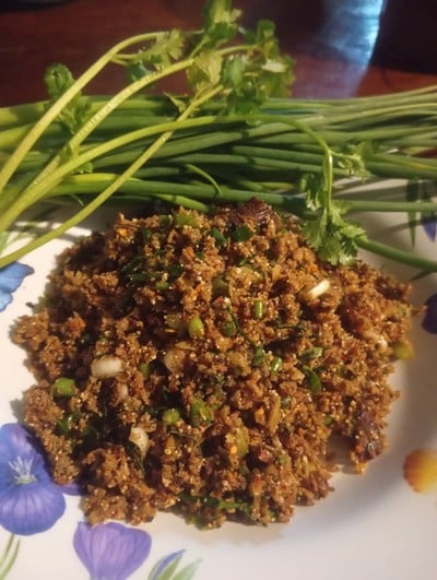 ลาบนก สูตรอีสาน ทุ่งกุลาร้องไห้ ลาบนก สูตรอีสาน ทุ่งกุลาร้องไห้