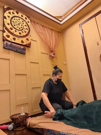 เรือนสุวรรณธารา