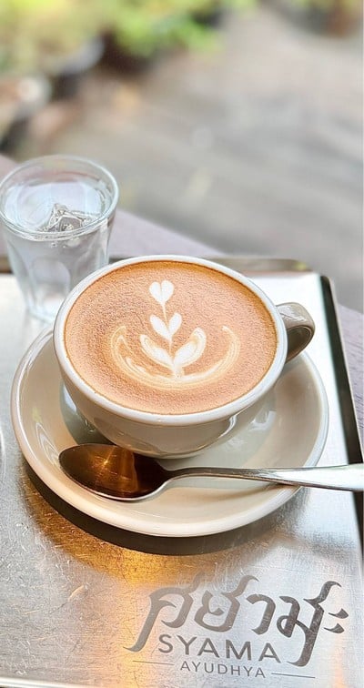 ☕️ Hot Latte. (Price 120 Baht.)