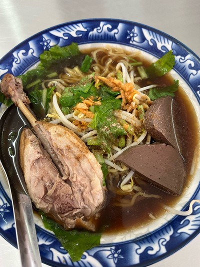 บะหมี่เป็ดพิเศษ