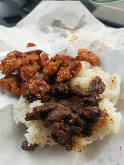 อาหาร หรือ เครื่องดื่ม