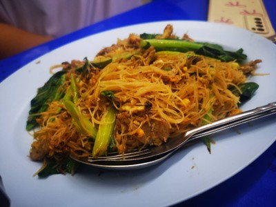 อาหาร หรือ เครื่องดื่ม