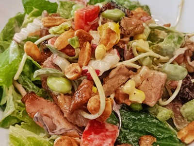 สลัดหมูย่างเซซามี่
