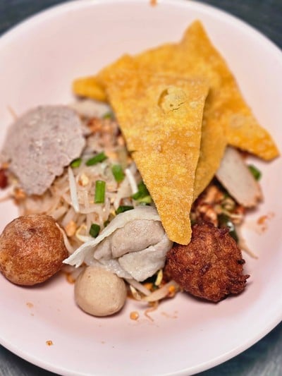 อาหาร หรือ เครื่องดื่ม