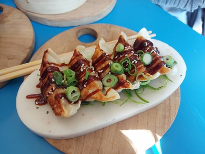 อาหาร หรือ เครื่องดื่ม