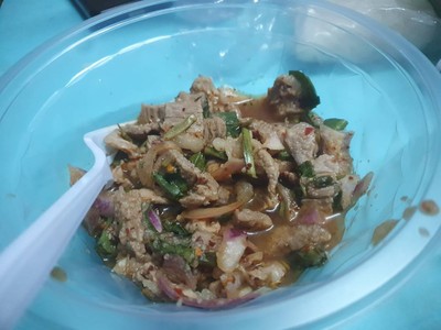 อาหาร หรือ เครื่องดื่ม