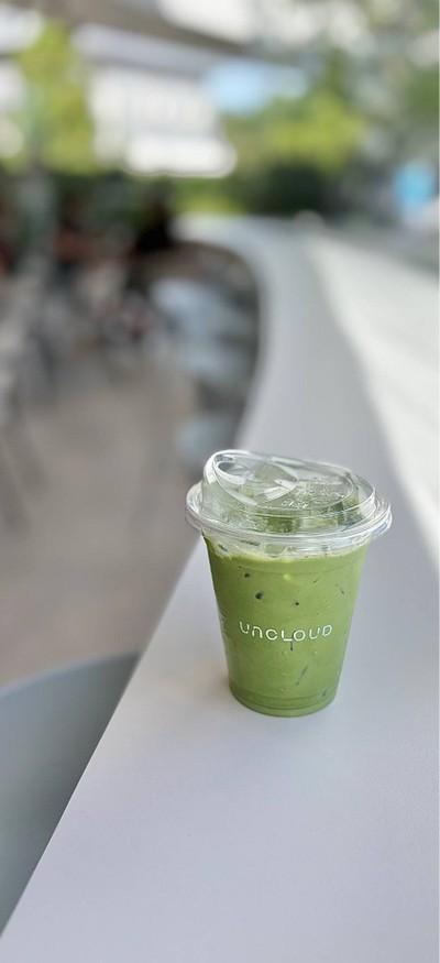 🍵 Iced Premium Matcha Latte. (Price 140 Baht.)