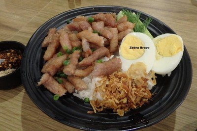 ข้าวหมูทอดซอสแจ่ว