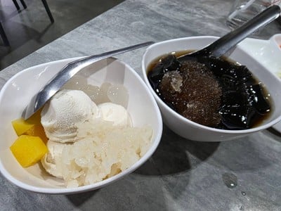 อาหาร หรือ เครื่องดื่ม