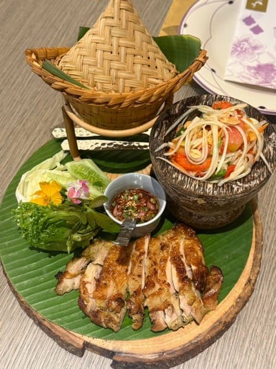 NARA Thai Cuisine เซ็นทรัลเอ็มบาสซี่