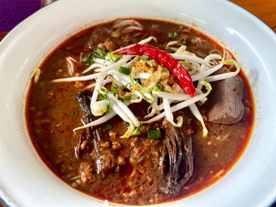 ขนมจีนน้ำเงี้ยว