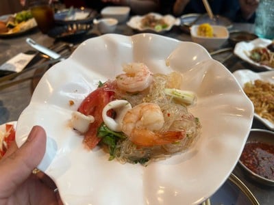 ยำวุ้นเส้นทะเล