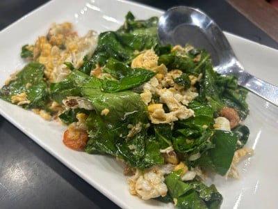 ใบเหลียงผัดไข่
