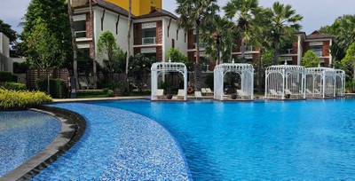 สระว่ายน้ำ/ชายหาด