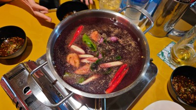 จุ่มลาวเนื้อริบอายสไลด์  Set Lao Hot Pot - Ribeye Beef Slices