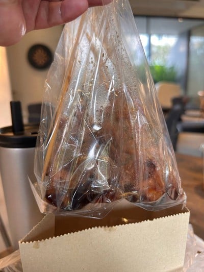 หมูปิ้ง 10 ไม้ (ฟรีน้ำจิ้มสูตรเด็ด)