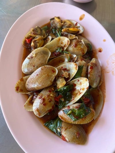 หอยลายผัดพริกเผา