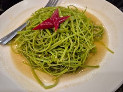 ผัดผักบุ้งฝอย