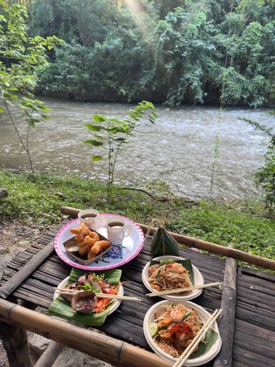 อาหาร หรือ เครื่องดื่ม