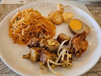 อาหาร หรือ เครื่องดื่ม