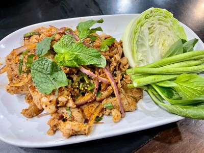 น้ำตกหมู