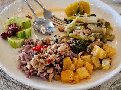 อาหาร หรือ เครื่องดื่ม