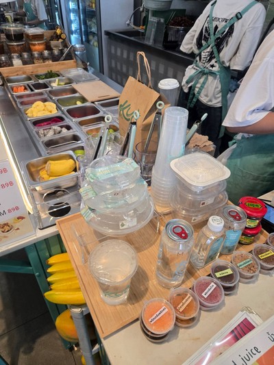 อาหาร หรือ เครื่องดื่ม