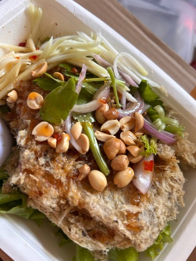 ยำปลาดุกฟู