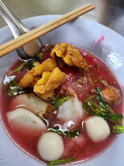 เส้นใหญ่เย็นตาโฟ พิเศษ