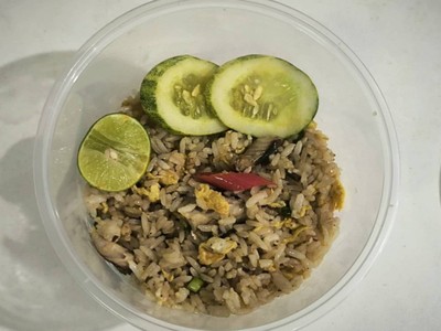 ข้าวผัดปลาทูพริกสด