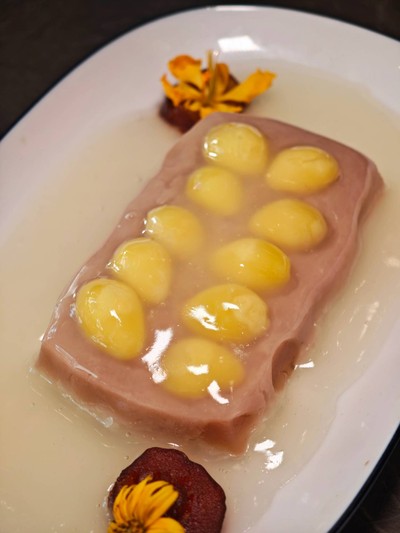 อาหาร หรือ เครื่องดื่ม