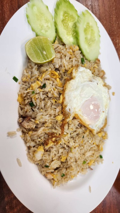 ข้าวผัดปู ไข่ดาว