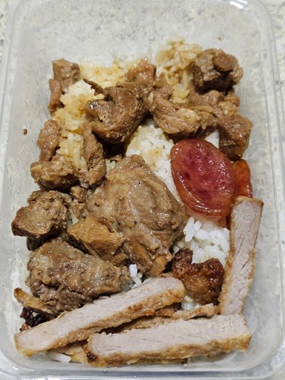 ข้าวต้มแห้งห้าหมู