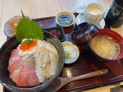 DIY chirashi : Hamachi/ Engawa/ Ebi