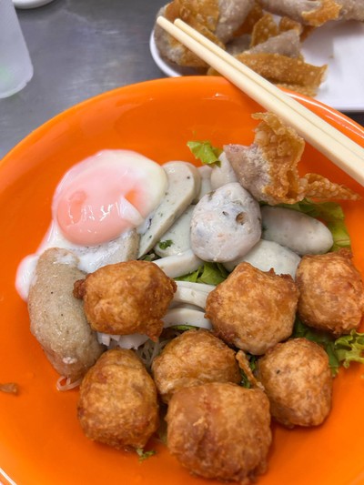 ก๋วยเตี๋ยวลูกชิ้นปลา