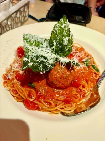 SPAGHETTI AND MEATBALLS
