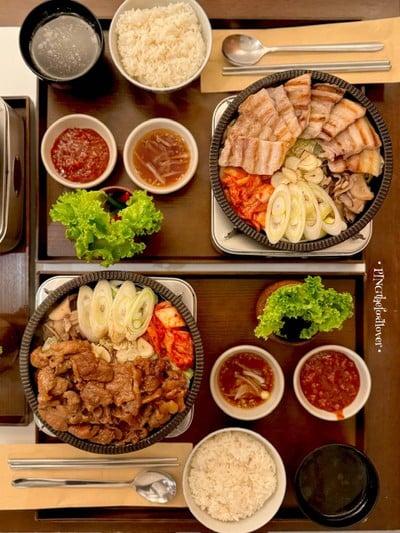 อาหาร หรือ เครื่องดื่ม