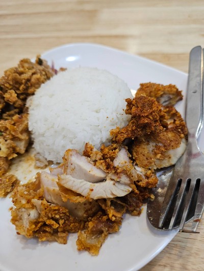 ข้าวไก่กรอบดูโอ้ เลือกได้ 2 รสชาติ