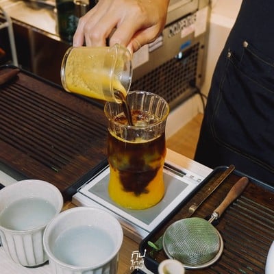 Adia's Cafe ธีมคริสมาสต์ ต้อนรับปีใหม่ มีมุมให้ติดแกรมเพียบ