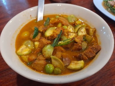 แกงป่าหมูย่าง