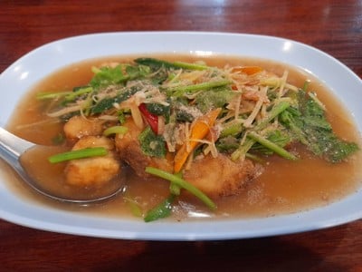 เนื้อปลากะพงผัดขึ้นฉ่าย