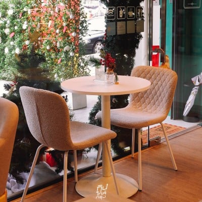 Adia's Cafe ธีมคริสมาสต์ ต้อนรับปีใหม่ มีมุมให้ติดแกรมเพียบ