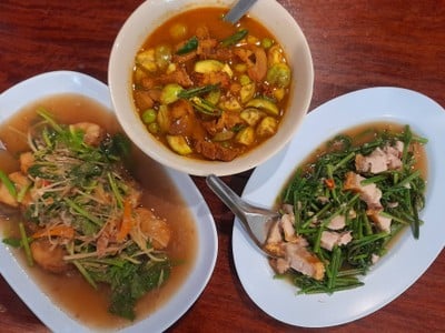 อาหาร หรือ เครื่องดื่ม