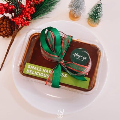 Adia's Cafe ธีมคริสมาสต์ ต้อนรับปีใหม่ มีมุมให้ติดแกรมเพียบ