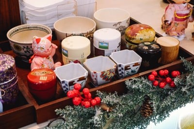 Adia's Cafe ธีมคริสมาสต์ ต้อนรับปีใหม่ มีมุมให้ติดแกรมเพียบ